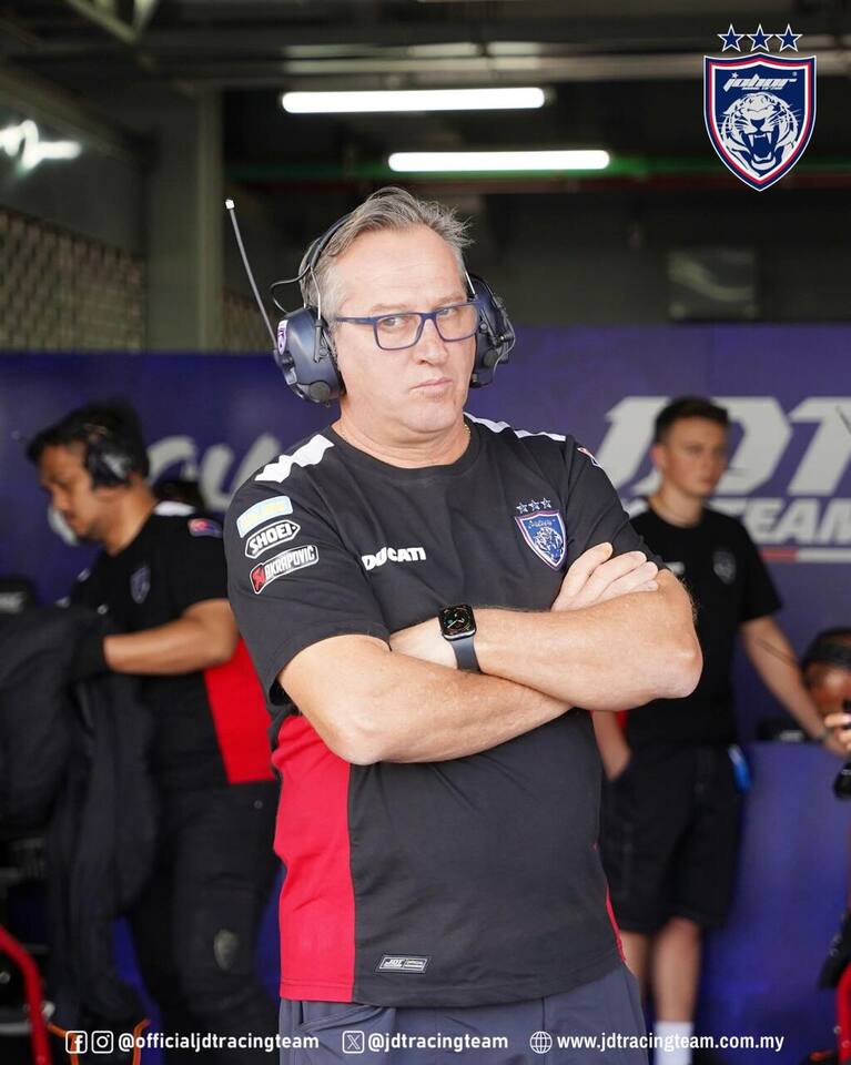 Foto del Team Stylobike a ARRC con Johor Racing Team