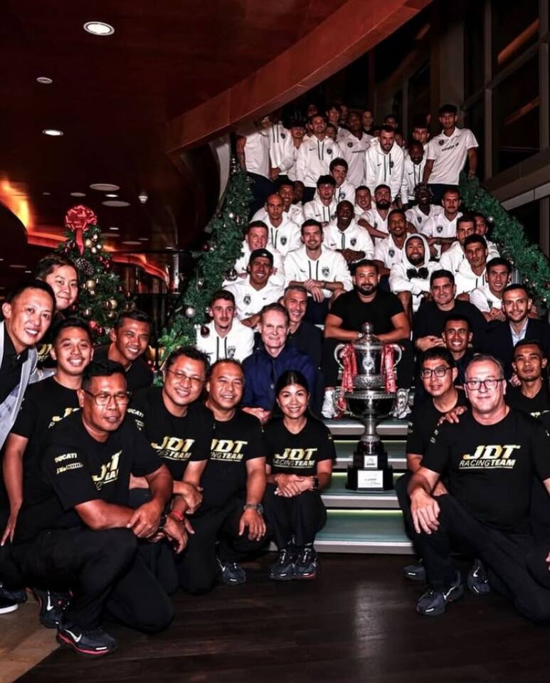 Foto del Team Stylobike a ARRC con Johor Racing Team