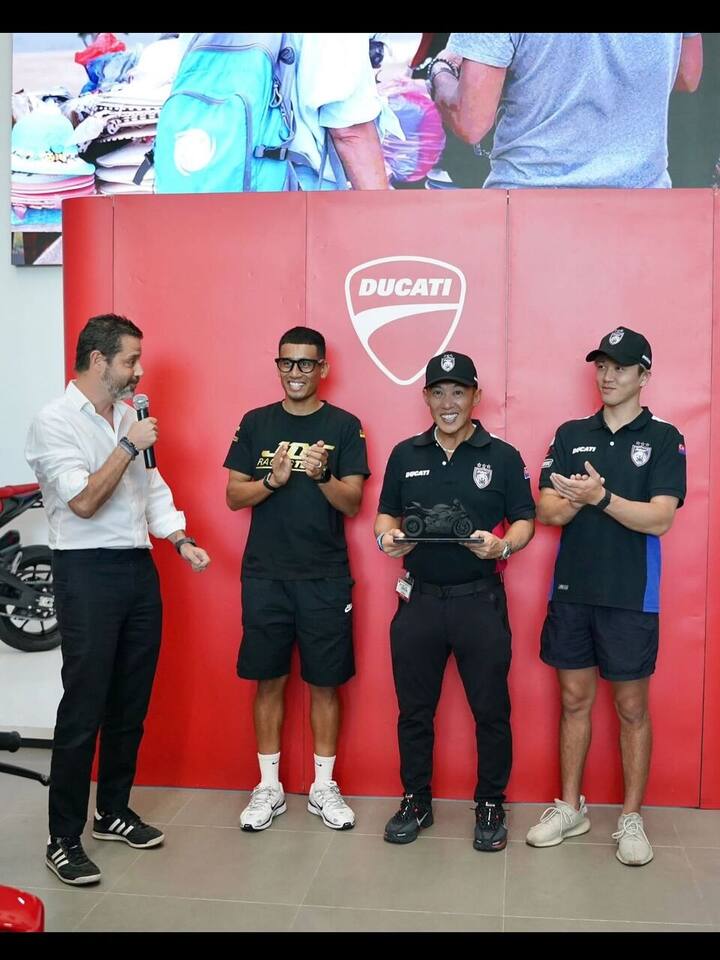 Foto del Team Stylobike a ARRC con Johor Racing Team