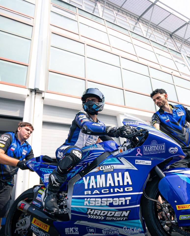 Foto del Team Stylobike a Magny-Cours