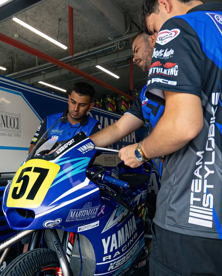 Foto del Team Stylobike a Magny-Cours