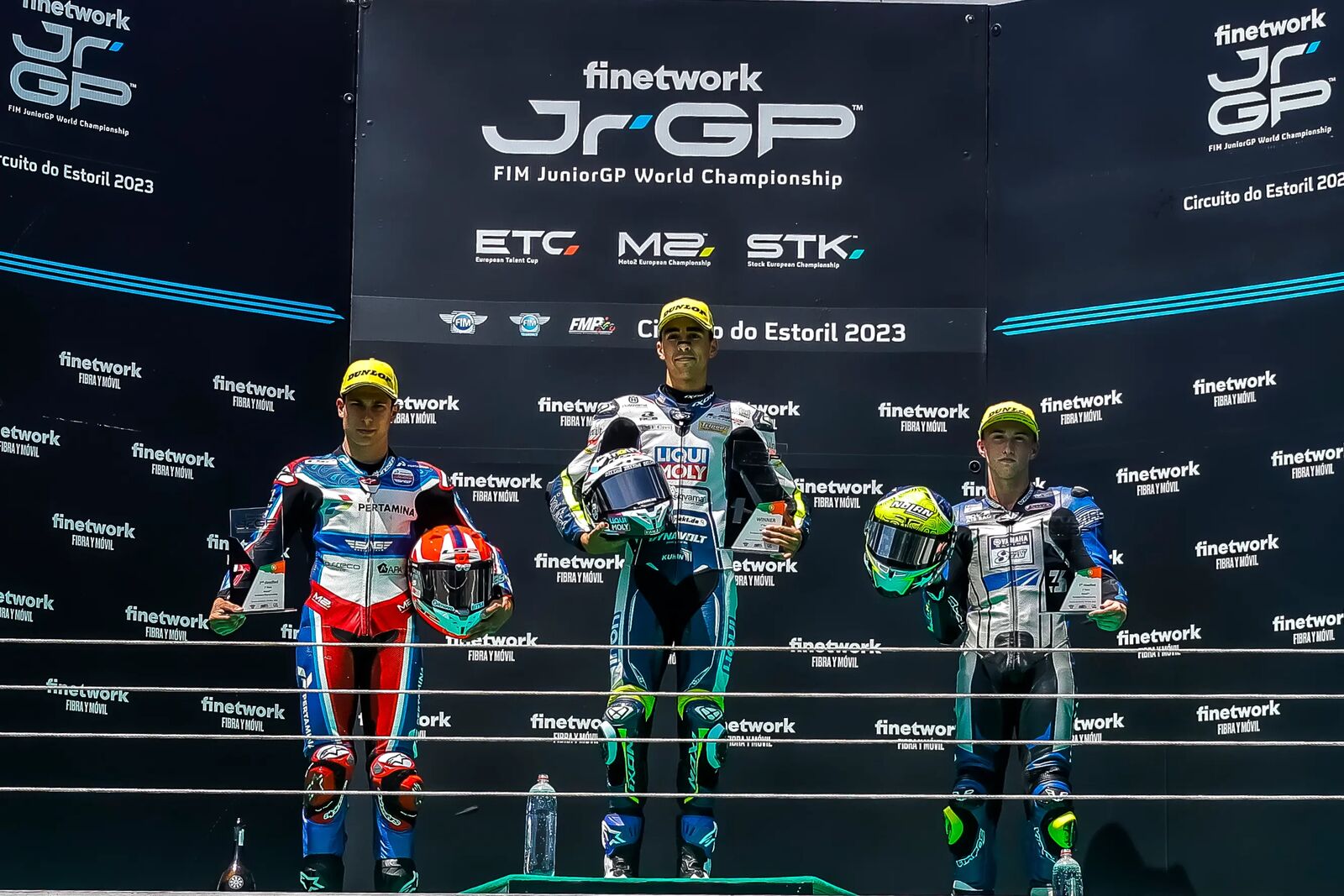 Team Stylobike nel box e in pista