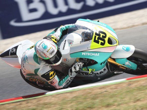CEV Moto2: Hafizh Syahrin punta al titolo con una KALEX